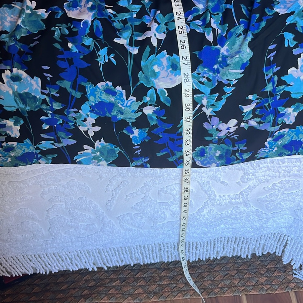 Dress - Picture 4 of 9